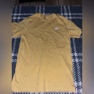 Nike tee